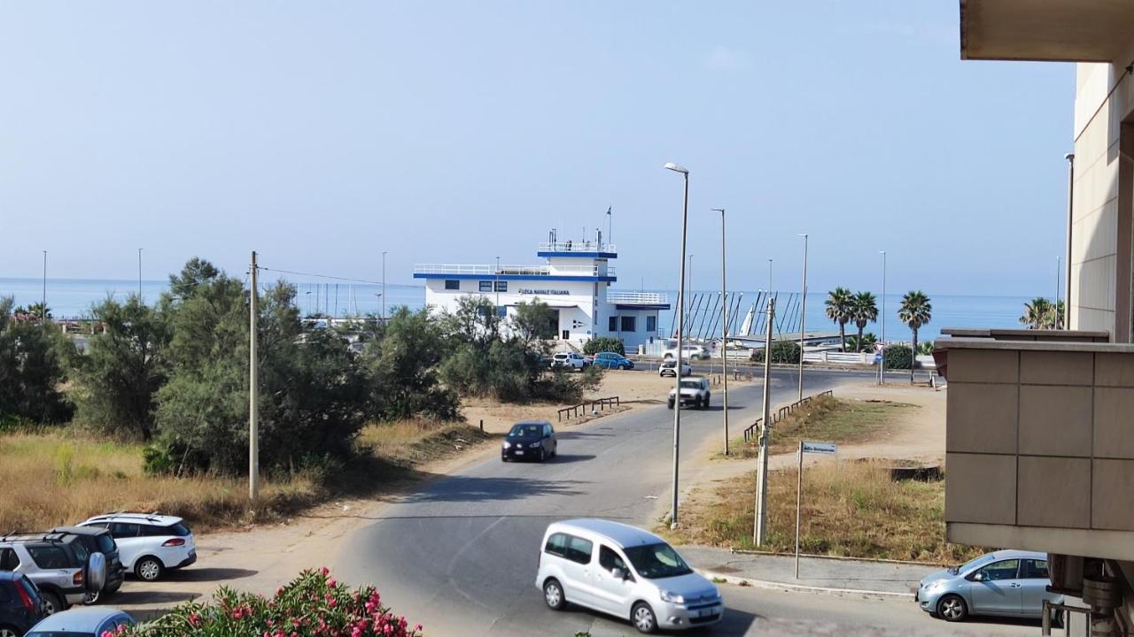 Appartamento Roma Casa Vacanza Sea House Rome 50 Metri Dal Mare Lido di Ostia Exterior photo